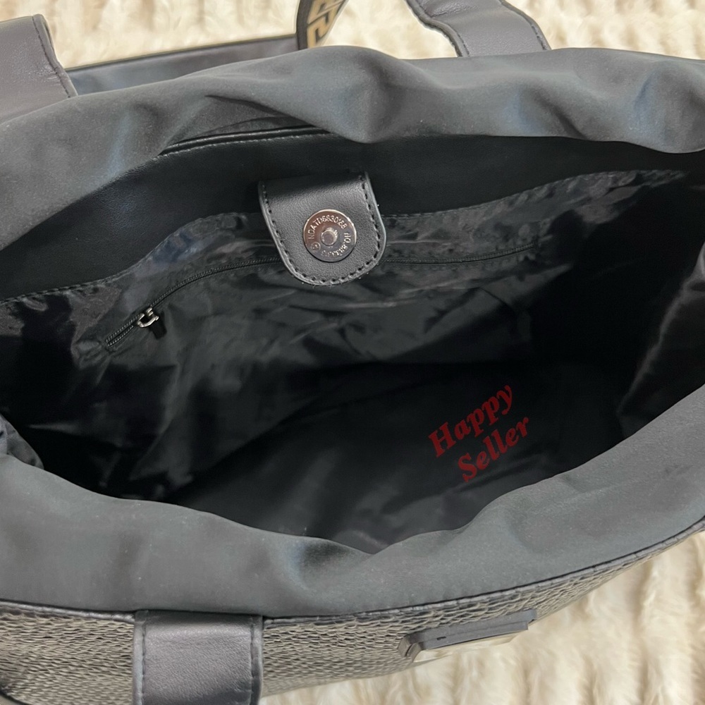 Versace Tote Bag Holdall Weekender Black Metallic Gold Medusa Handbag RARE NEW - Picture 5 of 8
